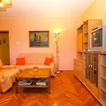 Διαμέρισμα With Parking Space Valbandon, - 20770