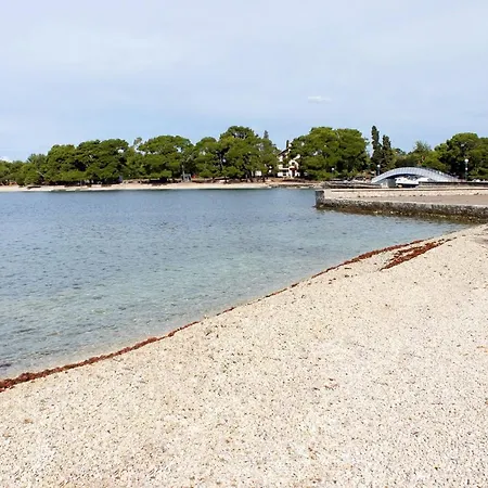 Διαμέρισμα With Parking Space Valbandon, - 20770 *