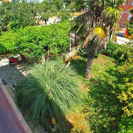 شقة With Parking Space Valbandon, - 20770 *